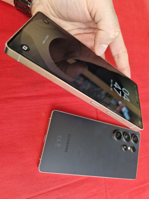 -Samsung S25Ultra, ca Nou Black Titanium 256Gb 12Ram Bat: 100% ireprosabil stare perfecta poze reale doar telefonul nici o restrictie nici o reparatie