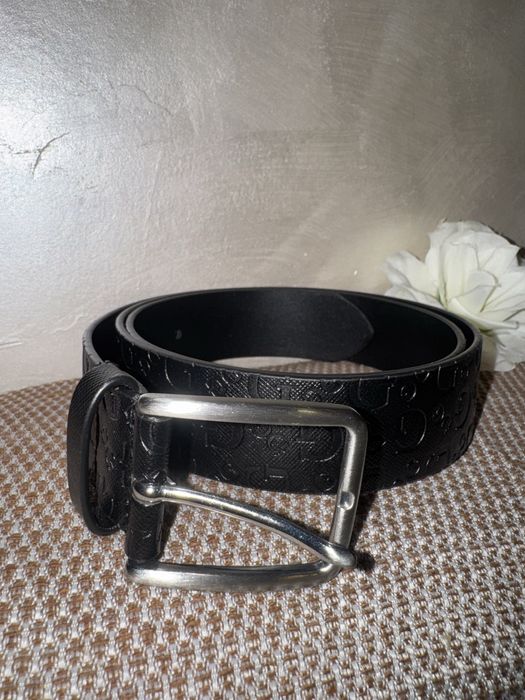 Оригинална дамска чанта Guess +оригиначен колан Guess – като нова