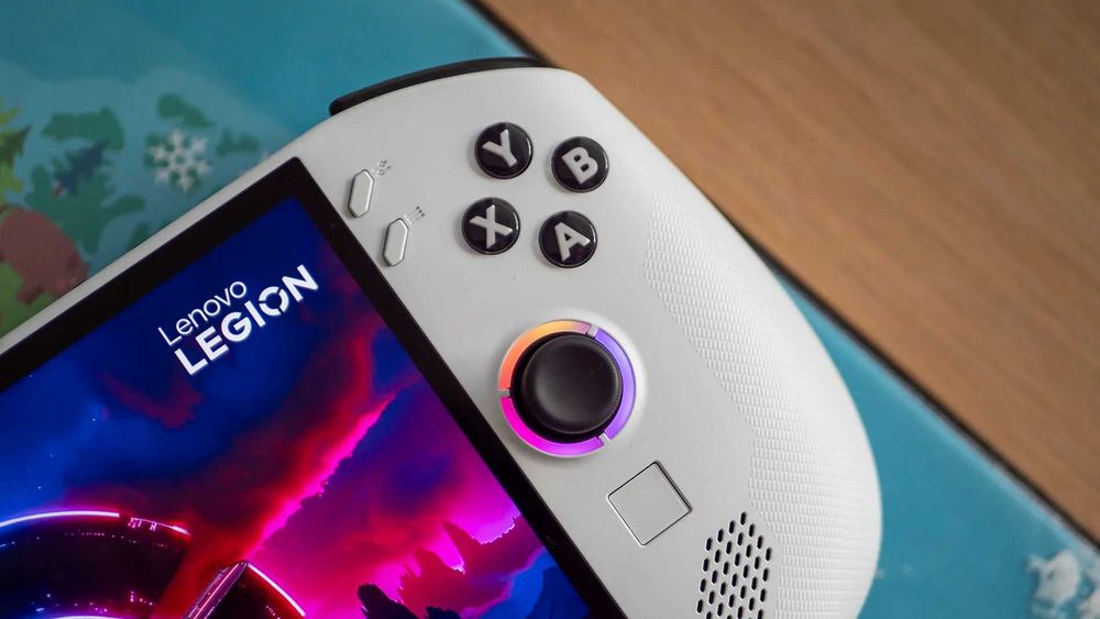 Конзола Lenovo Legion Go S (чисто нова)
