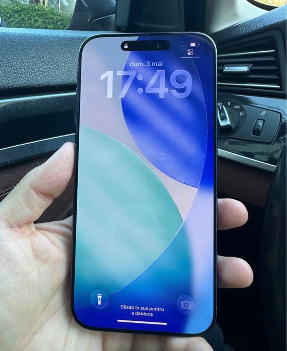 Vând iPhone 17 pro Max în stare impecabilă