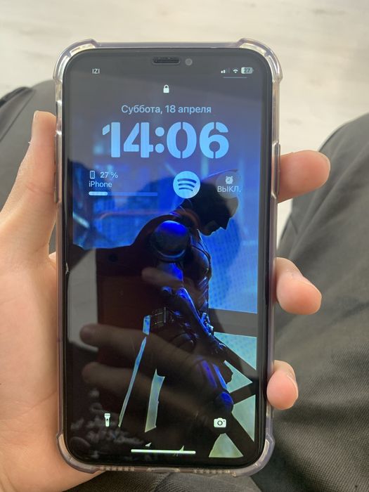 iPhone xr на хорошем состояние