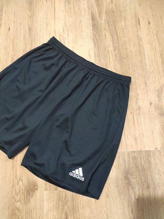 Pantaloni scurți Adidas mărimea L