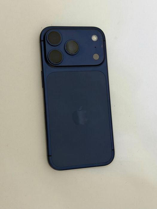 Срочно Продам IPhone 17 pro 256gb