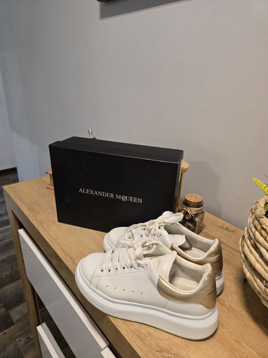 Маратонки Alexander Mcqueen 36,5 номер