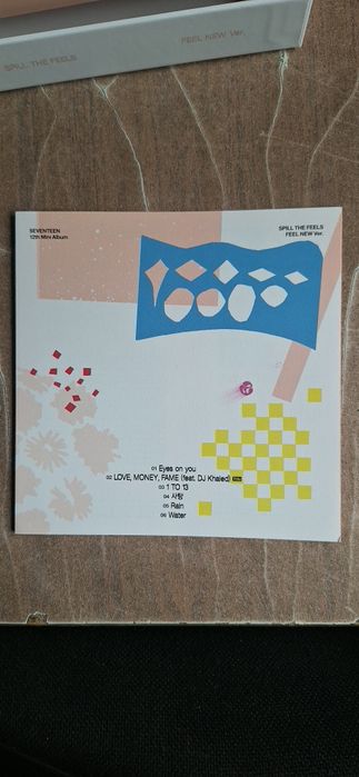 Album SEVENTEEN - Spill The Feels