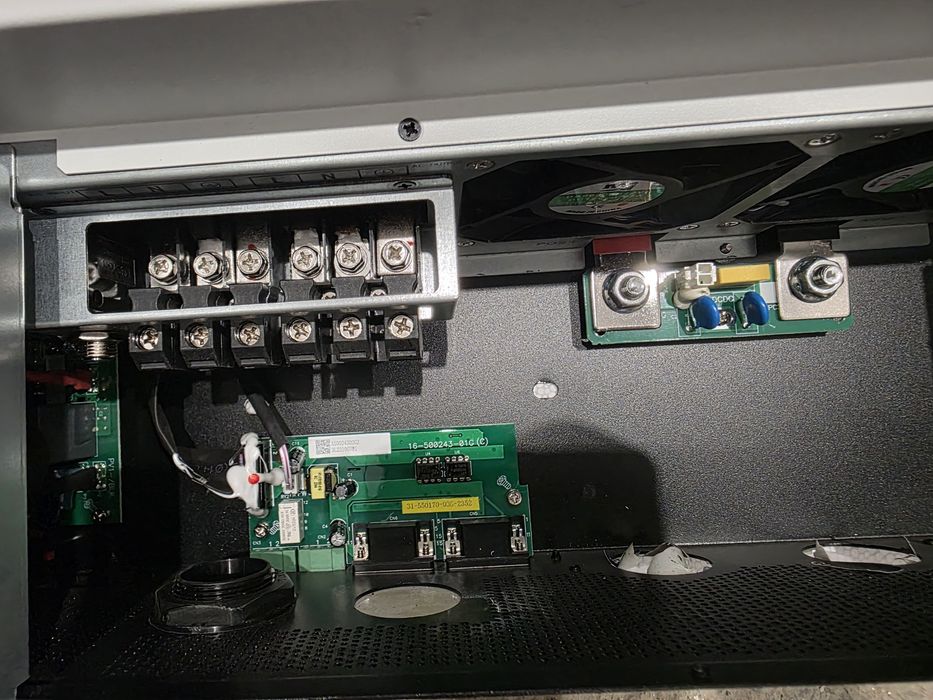 Хибриден инвертор Voltronic Axpert Max II 10kW