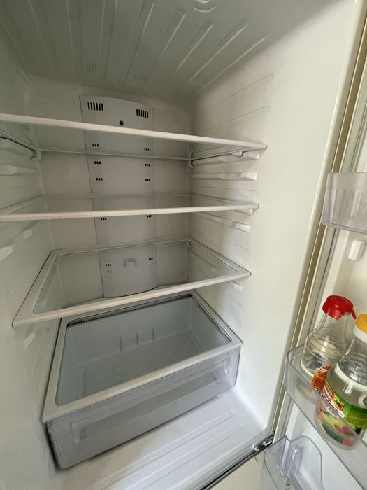 Холодильник Samsung (2012)