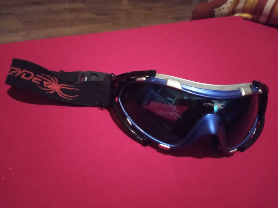 Продавам очила V- Spider изгодно