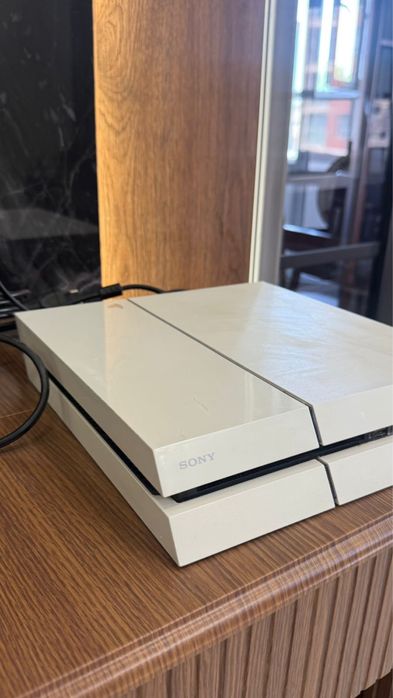Sony play station 4