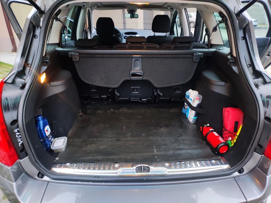 автомобил Пежо 308 sw