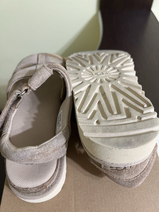 Sandale UGG piele intoarsa 36