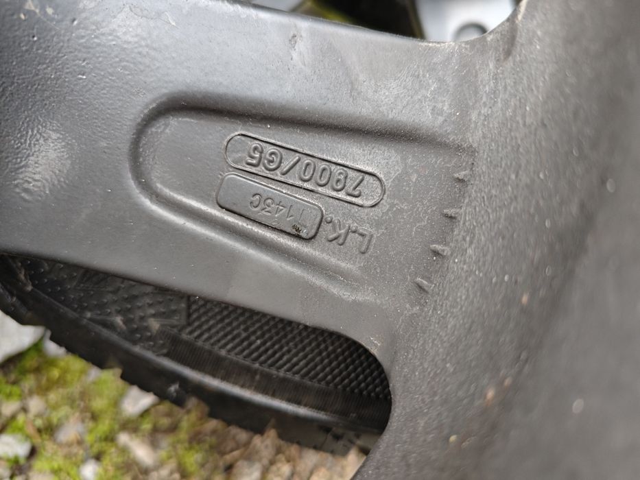 Лети джанти 17 -5×114 Nissan