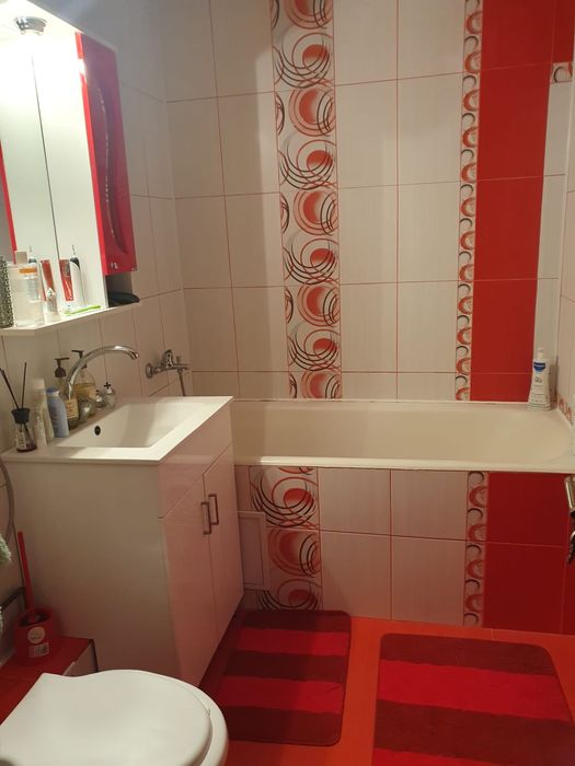 Inchiriere apartament 3 camere zona ultracentrala buzau etaj 1/4