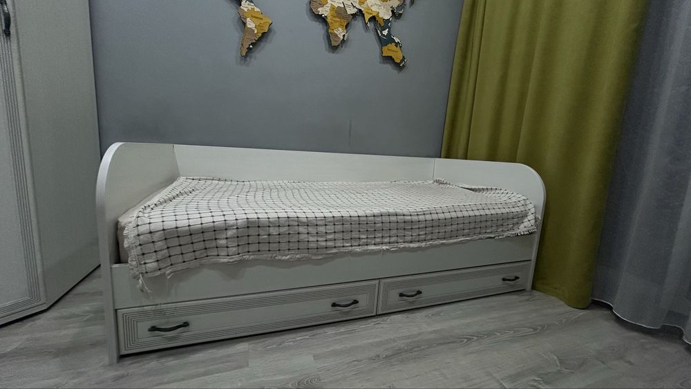 Продается спальный гарнитру.Торг