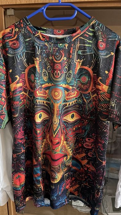 Тениска размер L