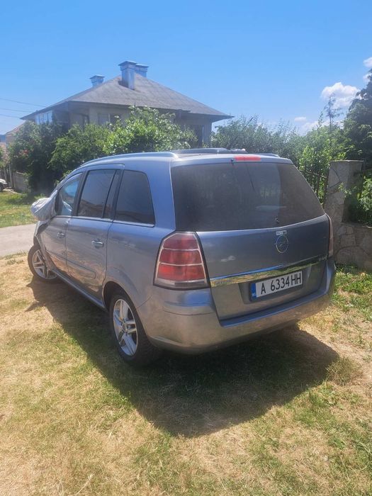Opel Zafira перфектно състояние