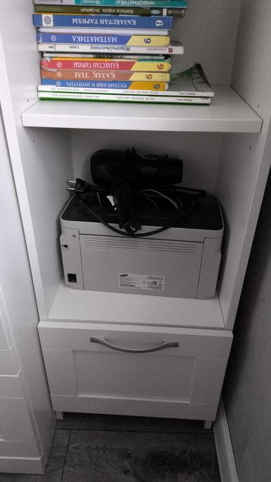 Продам книжную полку