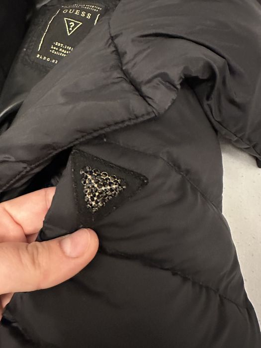 Geaca Guess cu puf de gasca