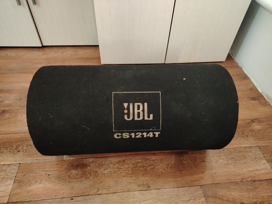 Сабвуфер JBL cs1214t