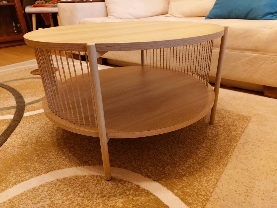 Холна масичка, нова от Юск