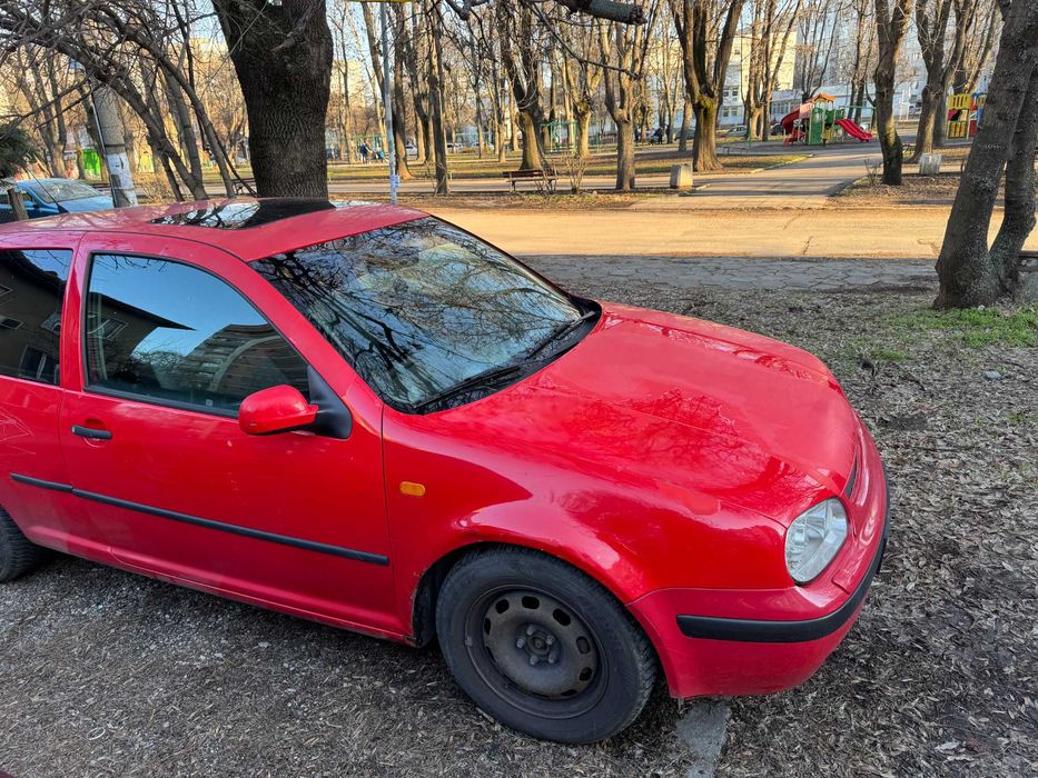 Кола VW Golf IV (4)