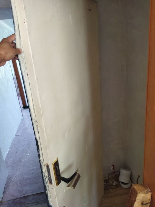 Дверь деревяная бу