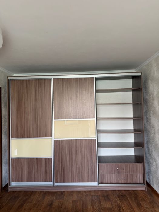 Шкаф купе в отличном состоянии.