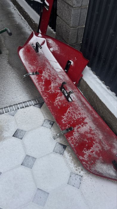 Спойлер на кабину вольва