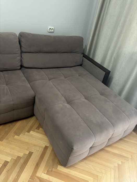 Диван угловой продам