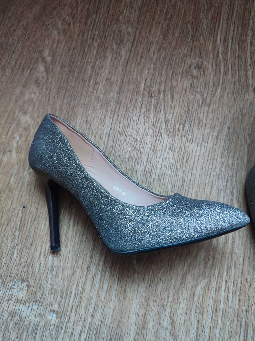 Туфли серого цвета размер 37