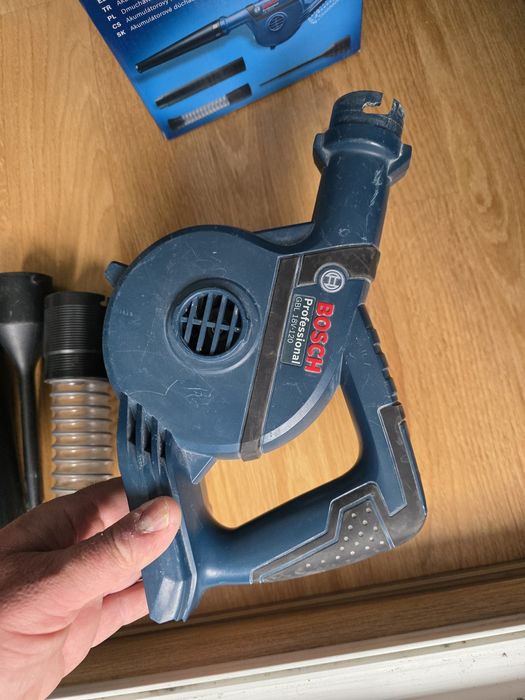 Suflanta Bosch GBL18v 120