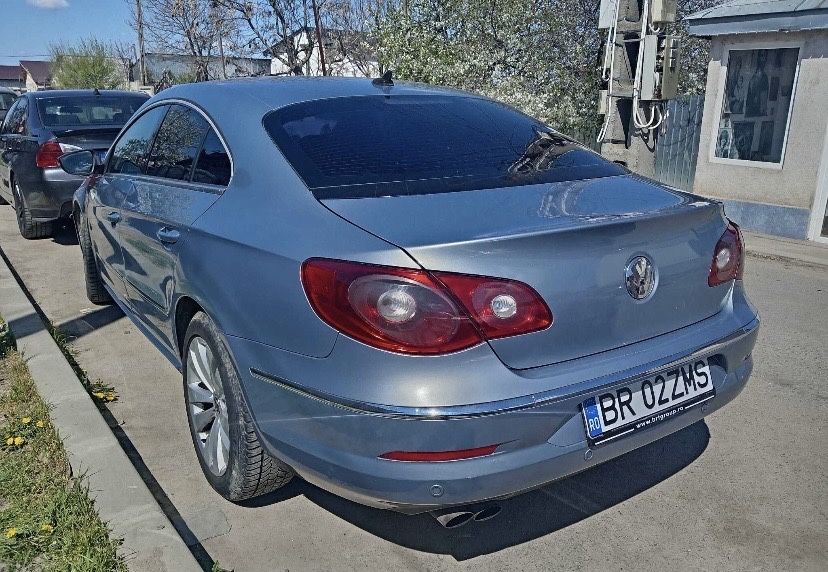 Pasat CC an 2010 gri