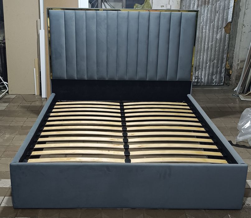 Продам кравать 2000 :1600