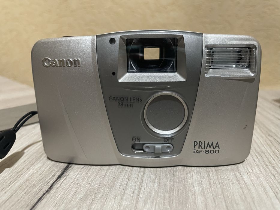 Плёночный фотоаппарат Canon