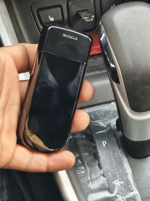 Нокиа 8800 сирокко