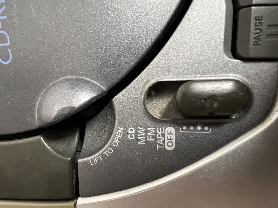 Radiocasetofon Philips cu cd