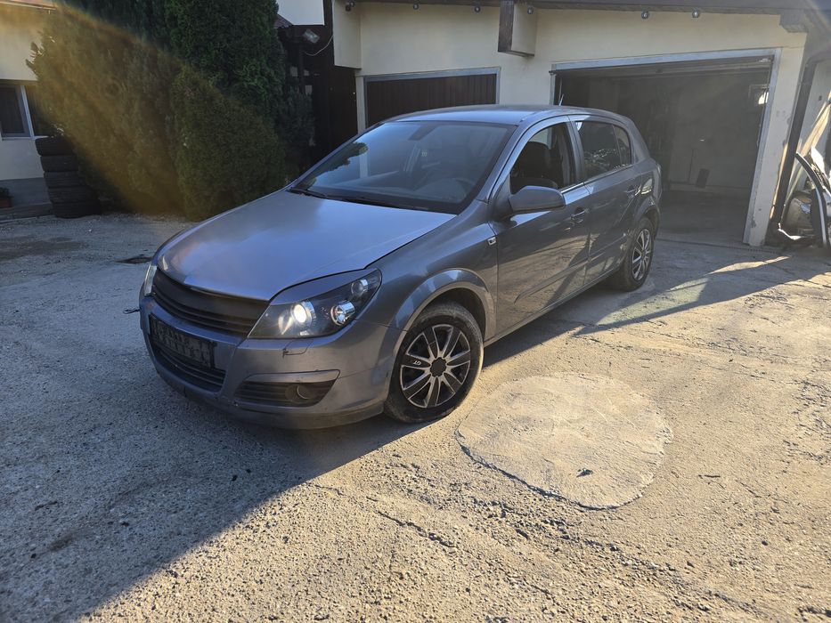Dezmembrez opel astra h ,1.7 diesel