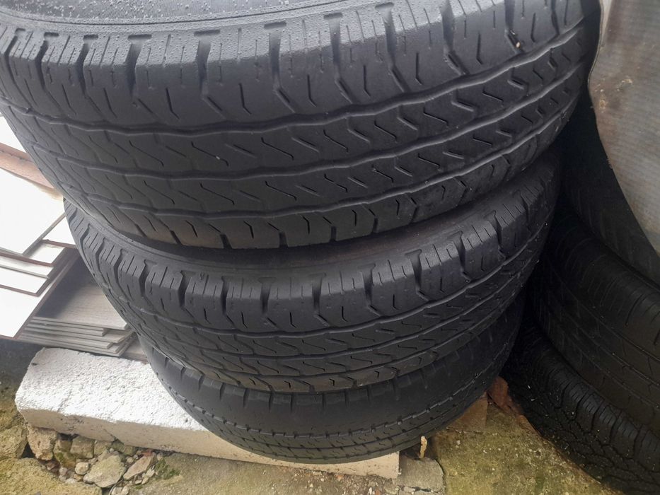 Гуми с джанти  195 70 15с за бус