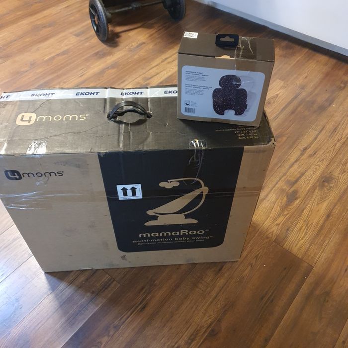 Електрическа бебешка люлка mamaRoo 5.0 + подарък подложка