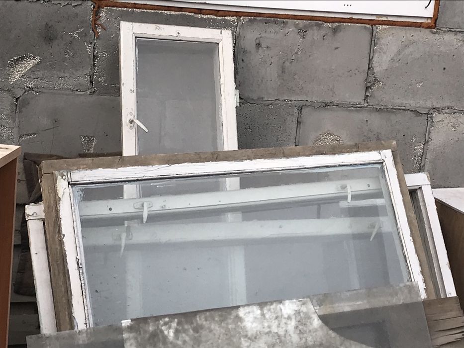 Отдам пластиковые окна