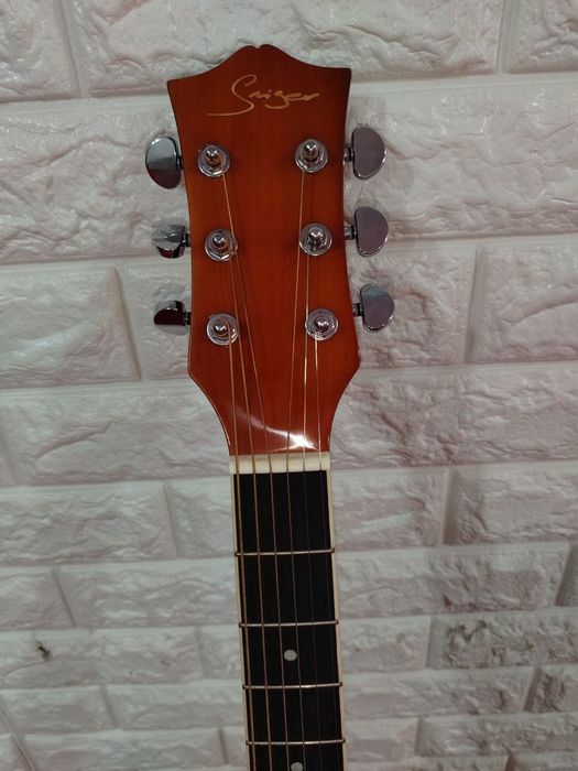 Гитара новая срочно продается