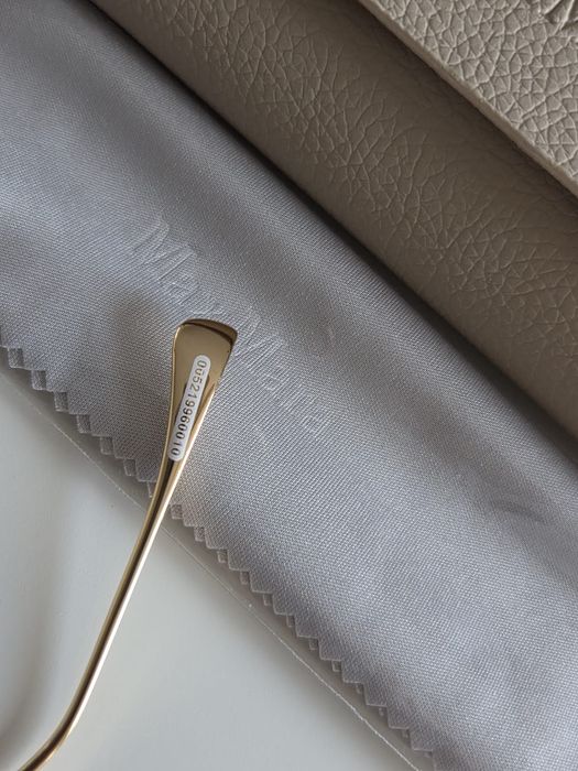 Ochelari de soare model Max Mara cu toc de piele inclus