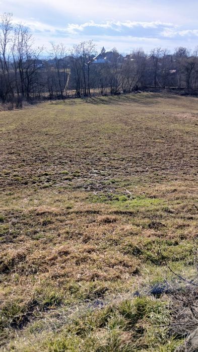 Teren intravilan de vanzare