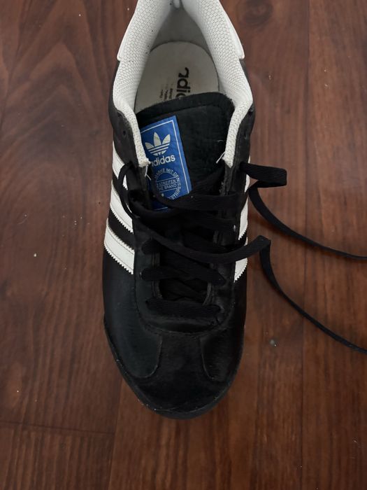 Adidasi adidas marimea 41,5