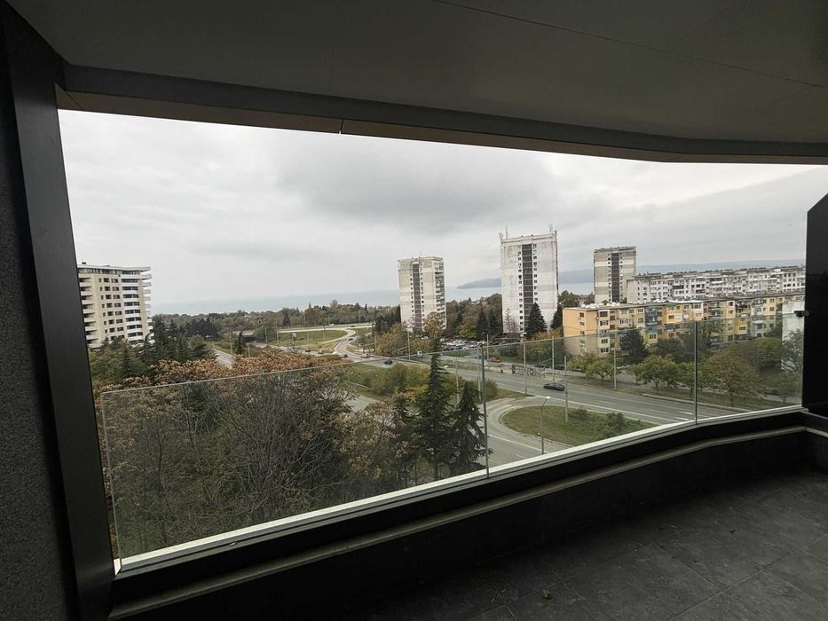 Продава се Тристаен апартамент в Варна, Център - 110 кв.м за 2637 €/кв.м - Снимка #2