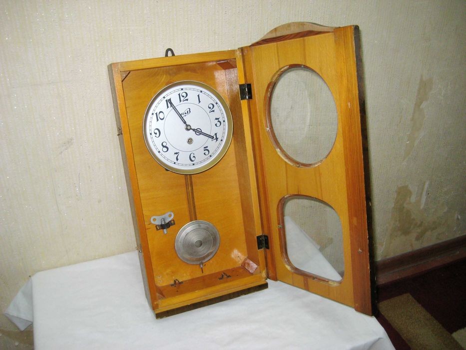 Часы ссср нерабочий отличном целом родном состоянии!