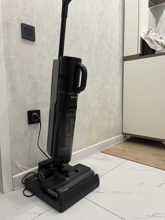 Вертикальный пылесос