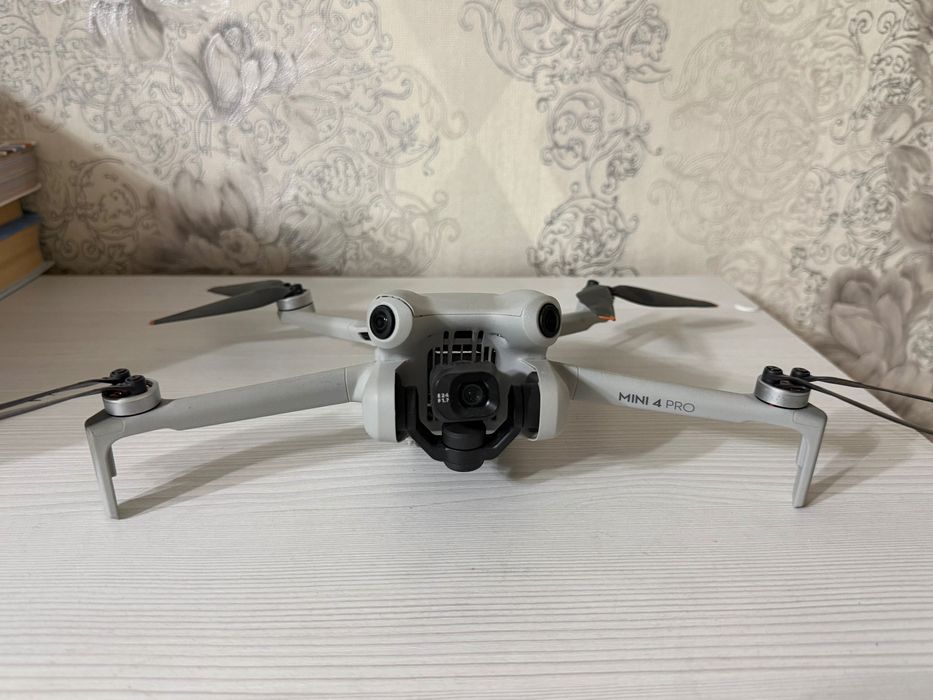 (Как новый) DJI Dron mini 4 pro (RC 2 Fly more combo)
