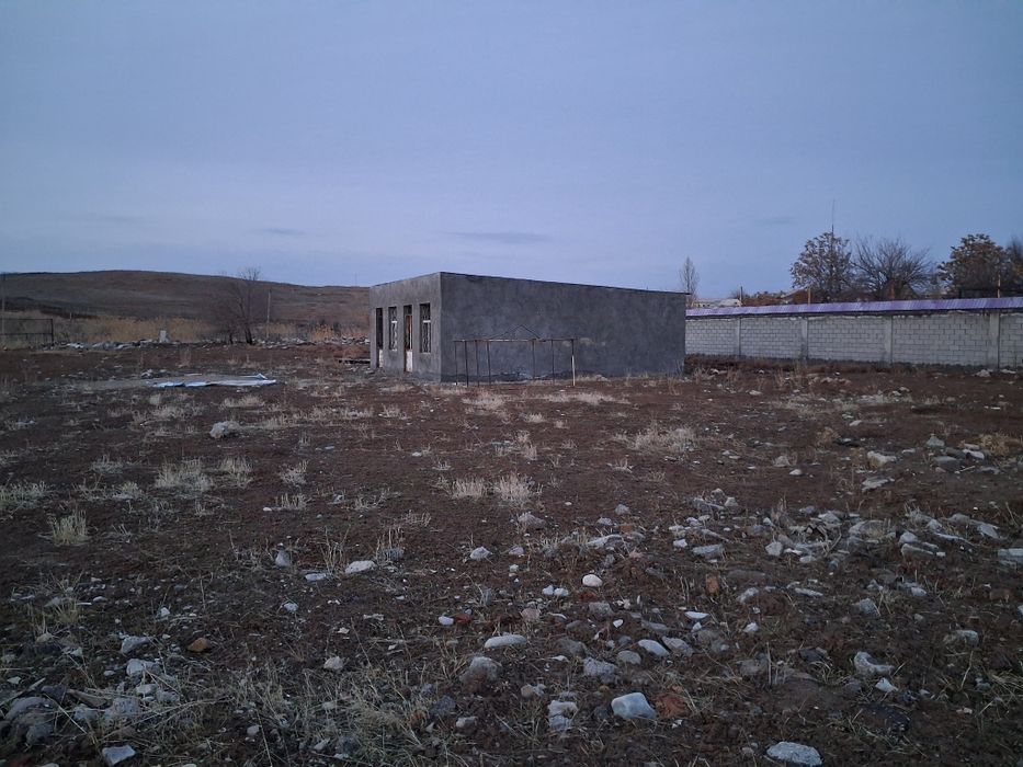 Yer sotiladi. Ер сотилади