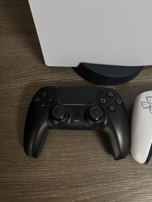 PS5 Disk + 2 manete si 14 jocuri